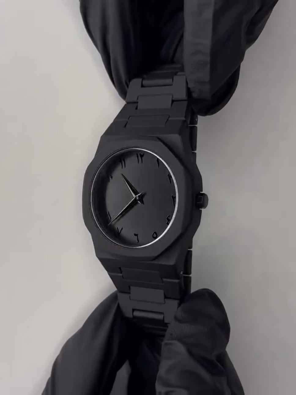 Arabic Aura Watch – The Ultimate Black Aesthetic